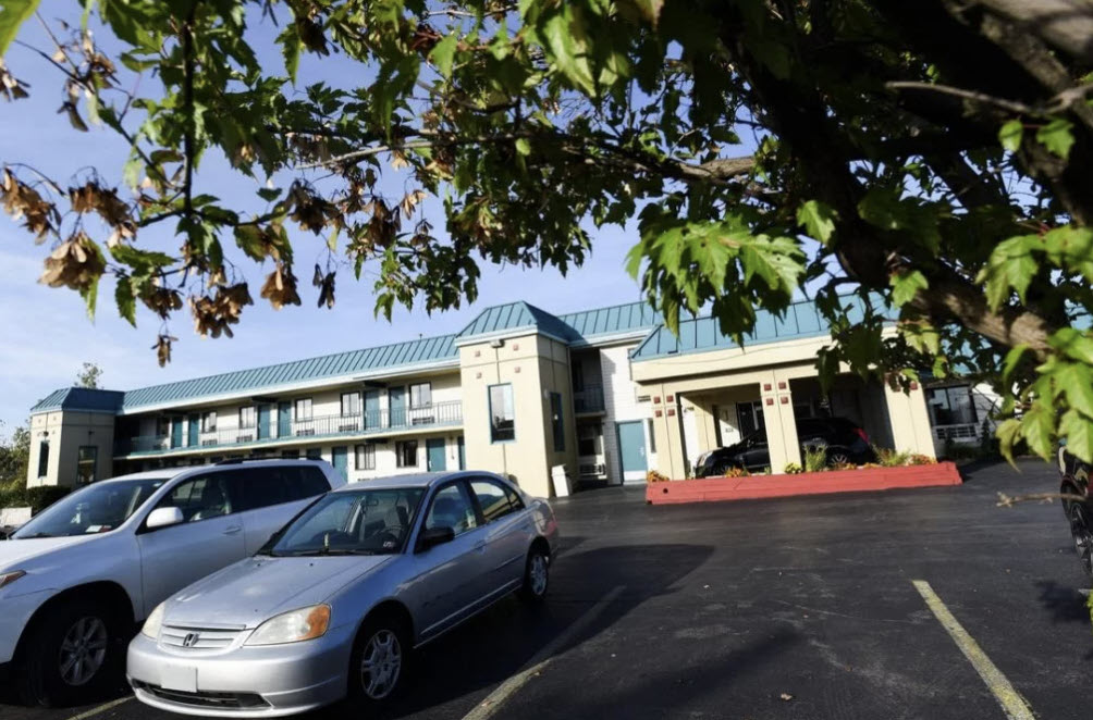 North Utica hotel sold for $935K